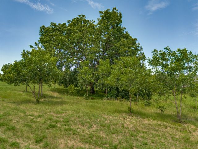 2457 NE County Road 0080, Corsicana, TX 75109