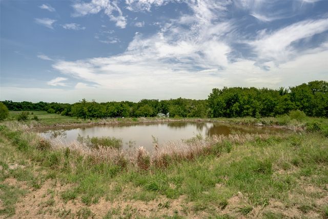 2457 NE County Road 0080, Corsicana, TX 75109