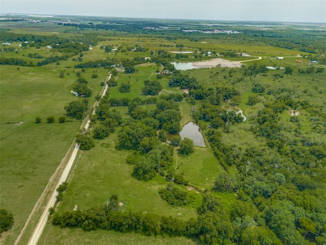 2457 NE County Road 0080, Corsicana, TX 75109