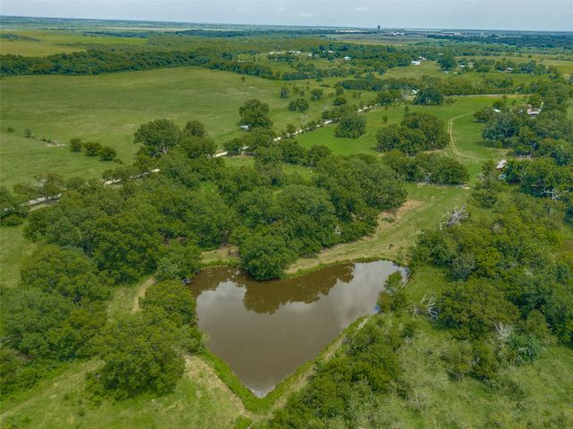 2457 NE County Road 0080, Corsicana, TX 75109