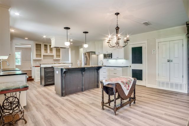 2457 NE County Road 0080, Corsicana, TX 75109