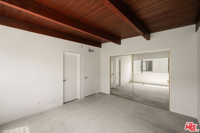 1805 S Barrington Avenue 5, Los Angeles, CA 90025