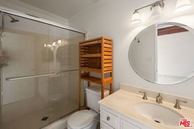 1805 S Barrington Avenue 5, Los Angeles, CA 90025