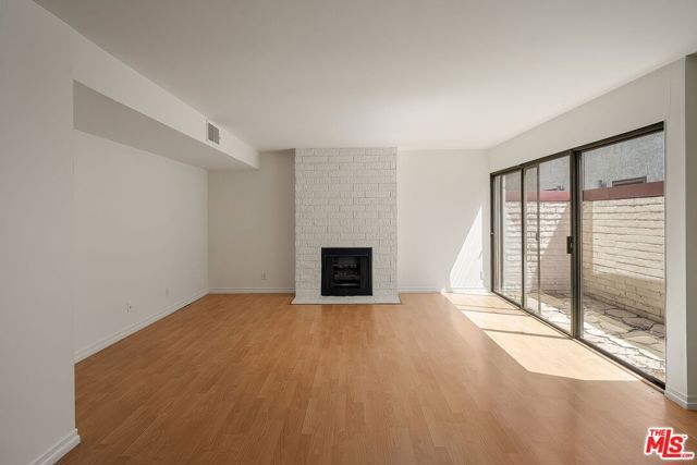 1805 S Barrington Avenue 5, Los Angeles, CA 90025