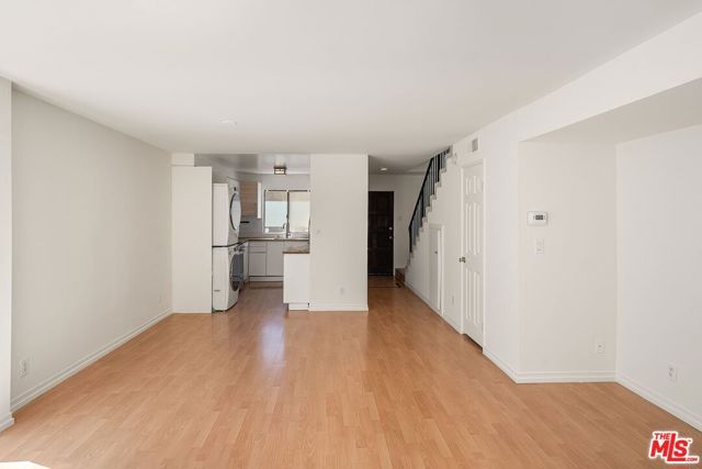 1805 S Barrington Avenue 5, Los Angeles, CA 90025