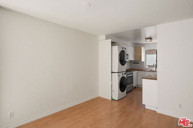 1805 S Barrington Avenue 5, Los Angeles, CA 90025