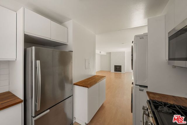 1805 S Barrington Avenue 5, Los Angeles, CA 90025