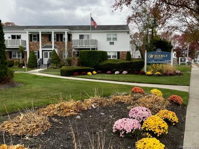 260 Waverly Avenue 15, Patchogue, NY 11772
