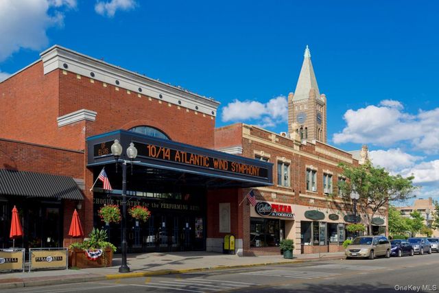 260 Waverly Avenue 15, Patchogue, NY 11772