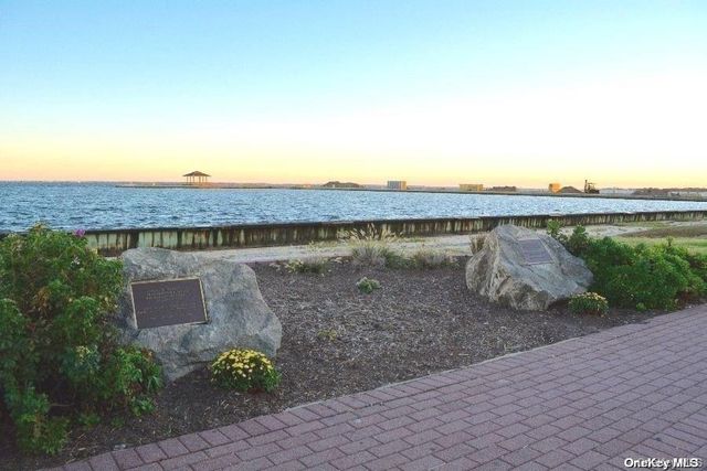 260 Waverly Avenue 15, Patchogue, NY 11772