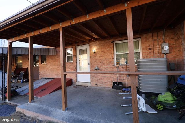 1239 WABANK RD, Lancaster, PA 17603