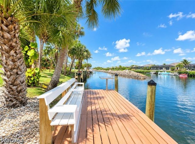 6101 Lake Front DR, Fort Myers, FL 33908