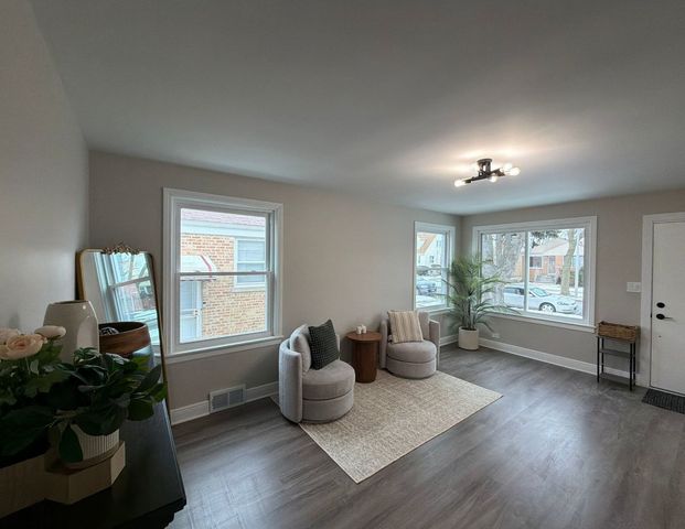 536 24th Avenue, Bellwood, IL 60104