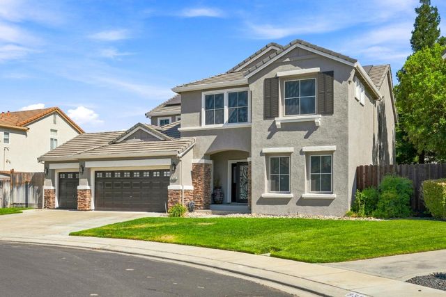 935 Shortland Cir, Manteca, CA 95337