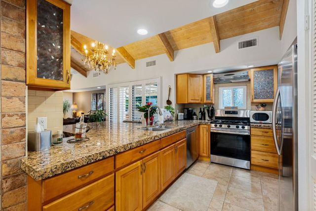 317 Forest Hills Drive, Rancho Mirage, CA 92270