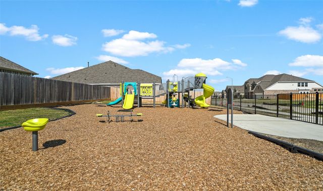 12110 Upper Meadows Avenue, Mont Belvieu, TX 77535