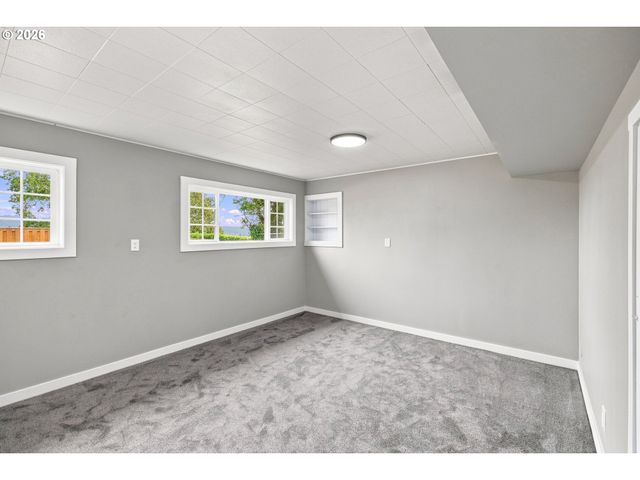 5421 Se THIESSEN Rd, Milwaukie, OR 97267