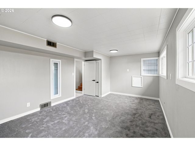 5421 Se THIESSEN Rd, Milwaukie, OR 97267