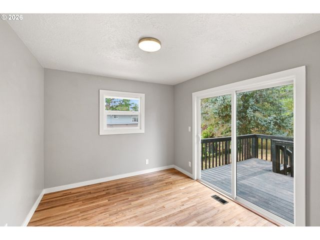 5421 Se THIESSEN Rd, Milwaukie, OR 97267