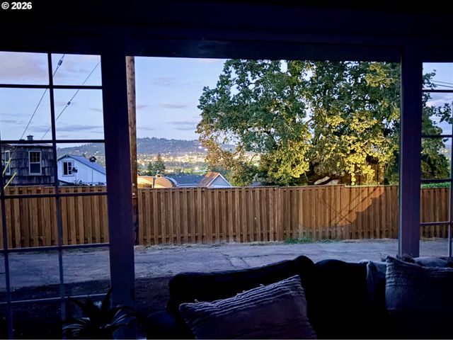 5421 Se THIESSEN Rd, Milwaukie, OR 97267
