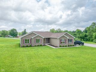 8090 N State Highway 7, Elizabethtown, IN 47232