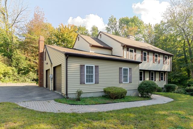 44 Camp Street, Paxton, MA 01612