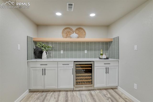 6710 Snowbird Drive, Colorado Springs, CO 80918