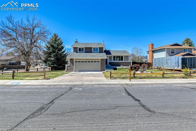 6710 Snowbird Drive, Colorado Springs, CO 80918