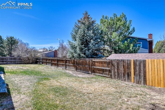 6710 Snowbird Drive, Colorado Springs, CO 80918