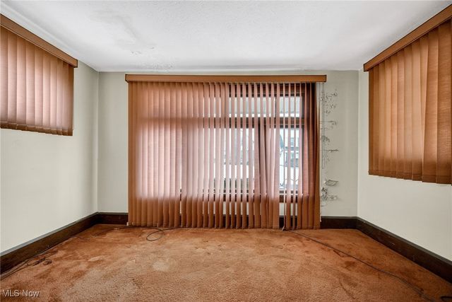 13405 Thornhurst Avenue, Garfield Heights, OH 44105