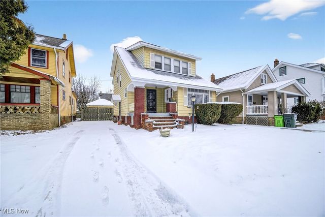 13405 Thornhurst Avenue, Garfield Heights, OH 44105