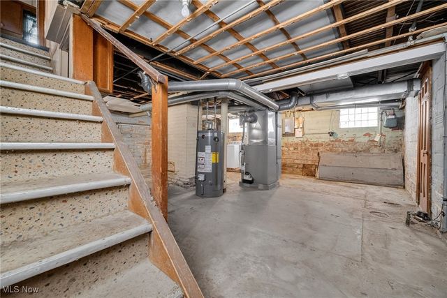 13405 Thornhurst Avenue, Garfield Heights, OH 44105