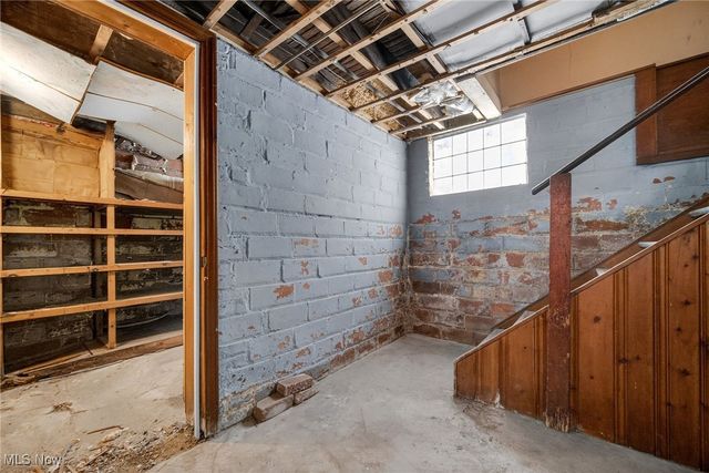 13405 Thornhurst Avenue, Garfield Heights, OH 44105