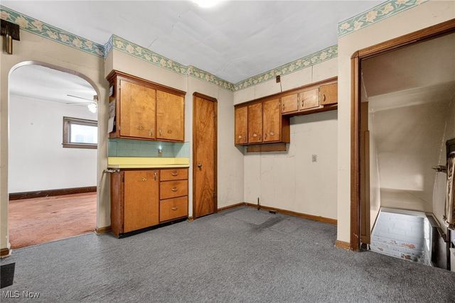 13405 Thornhurst Avenue, Garfield Heights, OH 44105