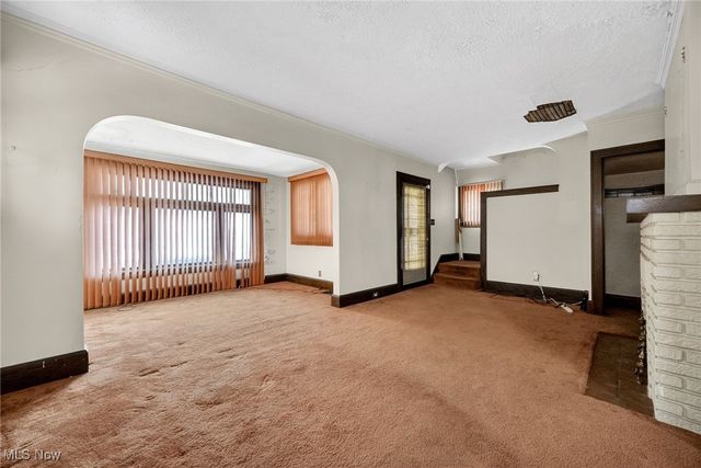 13405 Thornhurst Avenue, Garfield Heights, OH 44105