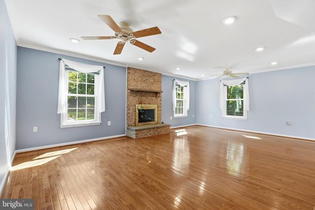 38 BLACKBURN CT, Burtonsville, MD 20866