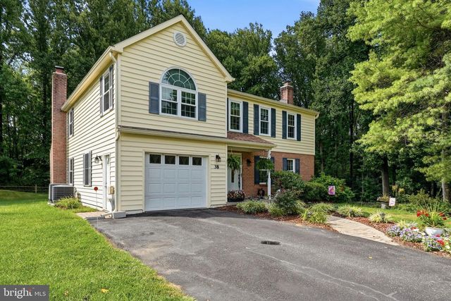 38 BLACKBURN CT, Burtonsville, MD 20866
