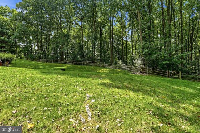 38 BLACKBURN CT, Burtonsville, MD 20866