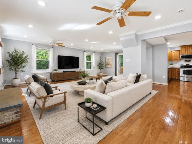 38 BLACKBURN CT, Burtonsville, MD 20866