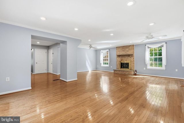 38 BLACKBURN CT, Burtonsville, MD 20866