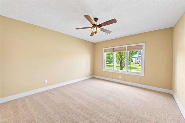 19420 W 102nd Street, Lenexa, KS 66220