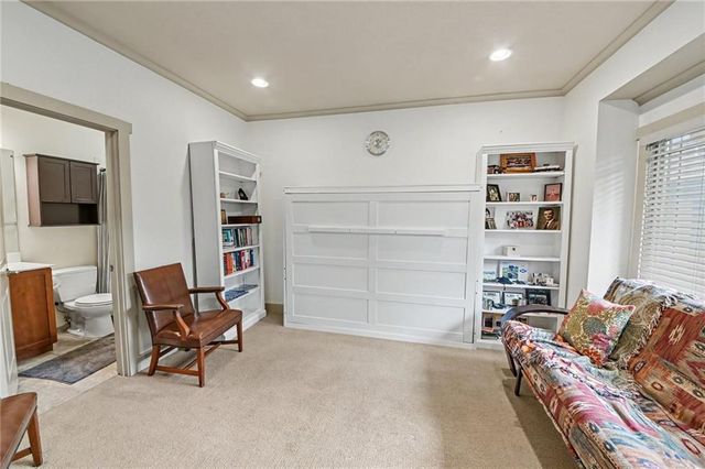 19420 W 102nd Street, Lenexa, KS 66220