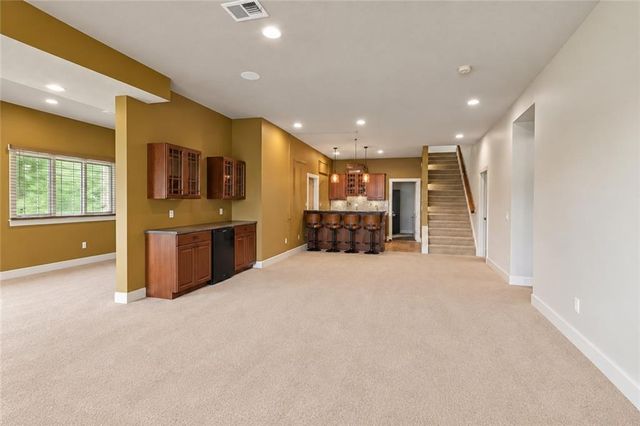 19420 W 102nd Street, Lenexa, KS 66220