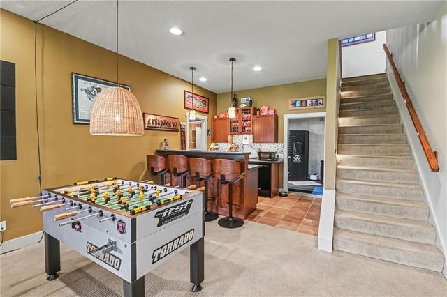 19420 W 102nd Street, Lenexa, KS 66220