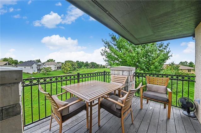 19420 W 102nd Street, Lenexa, KS 66220