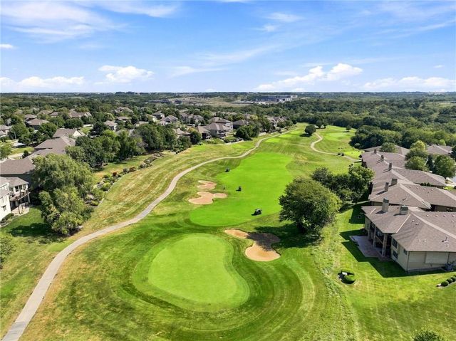 19420 W 102nd Street, Lenexa, KS 66220