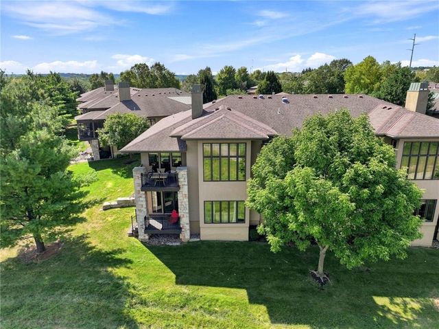 19420 W 102nd Street, Lenexa, KS 66220