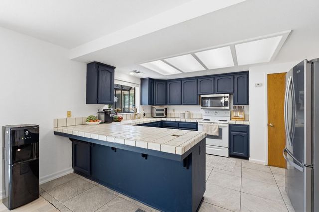 28841 Yosemite Springs Pkwy, Coarsegold, CA 93614