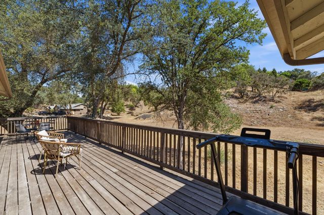 28841 Yosemite Springs Pkwy, Coarsegold, CA 93614