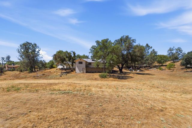 28841 Yosemite Springs Pkwy, Coarsegold, CA 93614